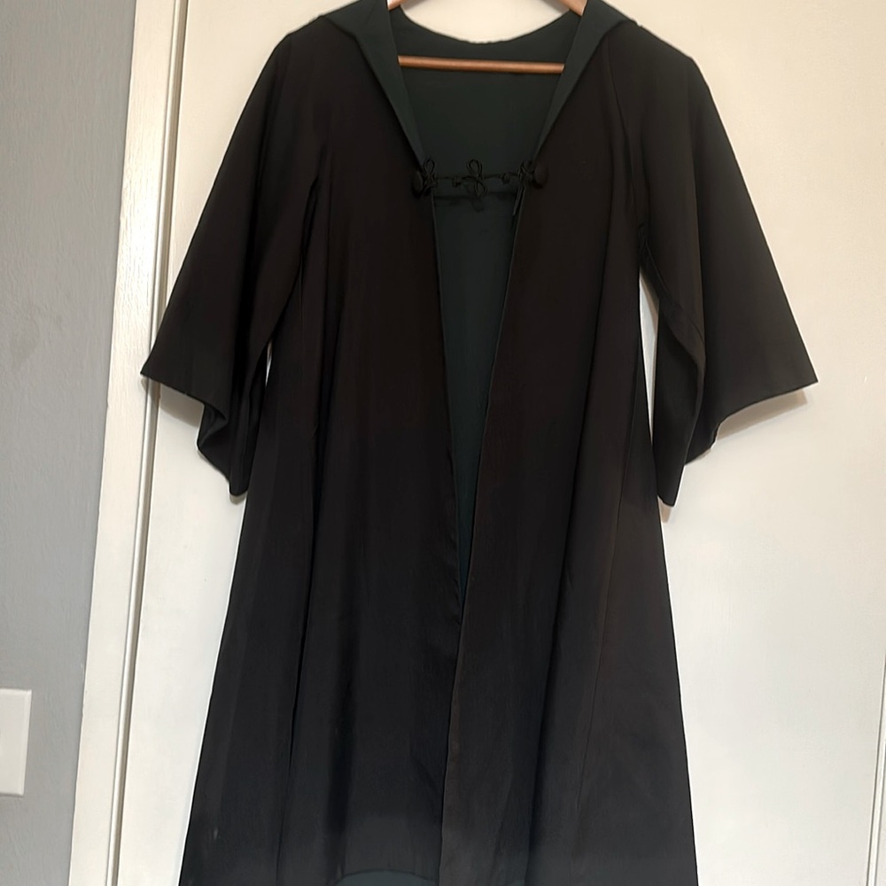 harry potter  cloak youth small to Med Slytherin chest 32-34 length 37 inches